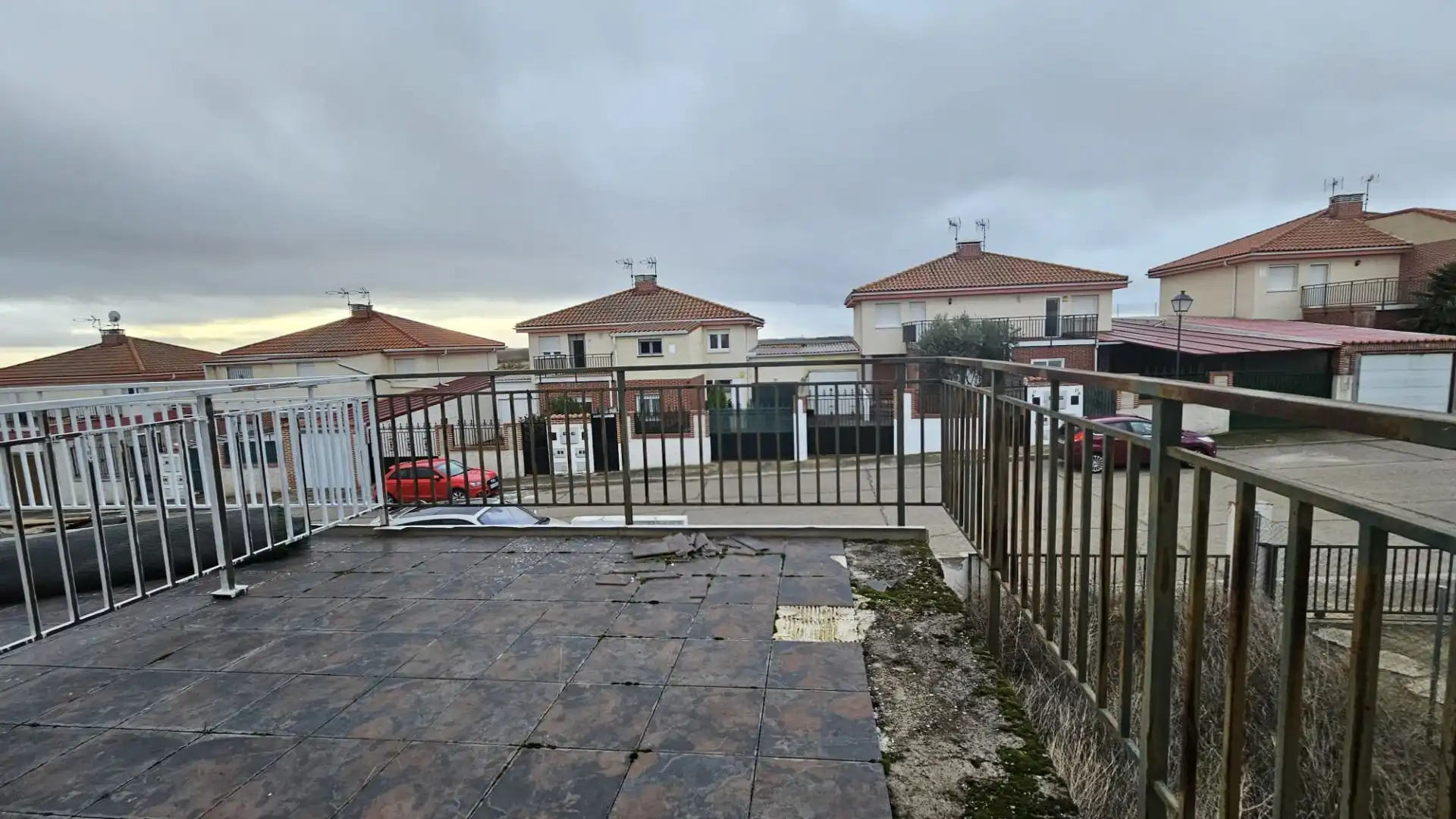 Casa adosada en venda a Isabel La Catolica, 8, Villaverde de Medina