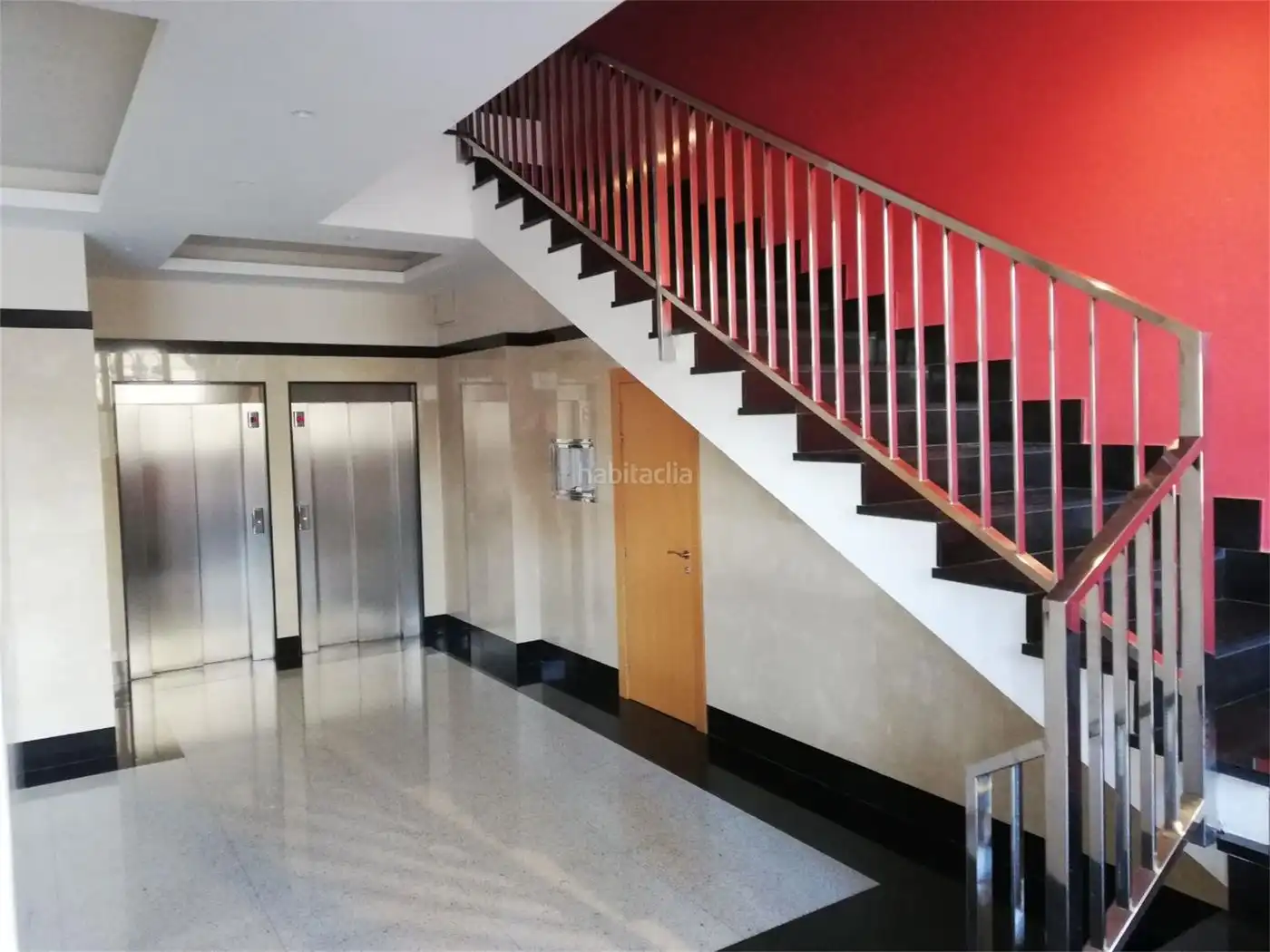 Flat for sale in Avenida de Lobete 7, imagen 2