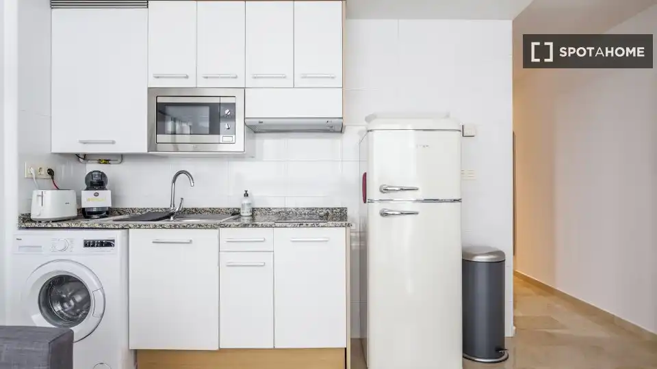 Kitchen of Flat for rent in Valencia  with Air Conditioner, Heating and Furnished