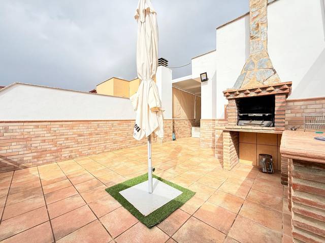 Casa adosada en Venta en loja en Capuchinos - Los Olivos