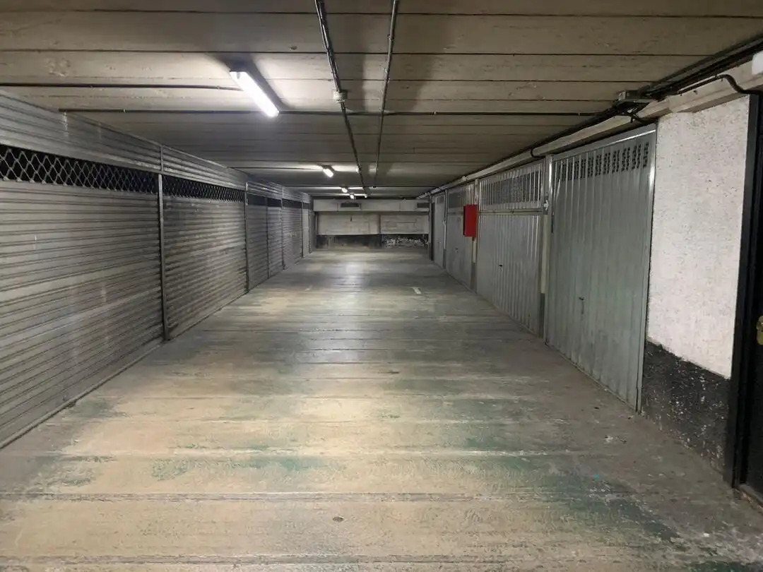 Parkplatz von Garage zum Verkauf in Bilbao 