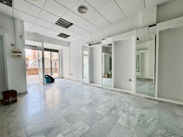 Local comercial en Alquiler en Calle San Ramón en San Cayetano