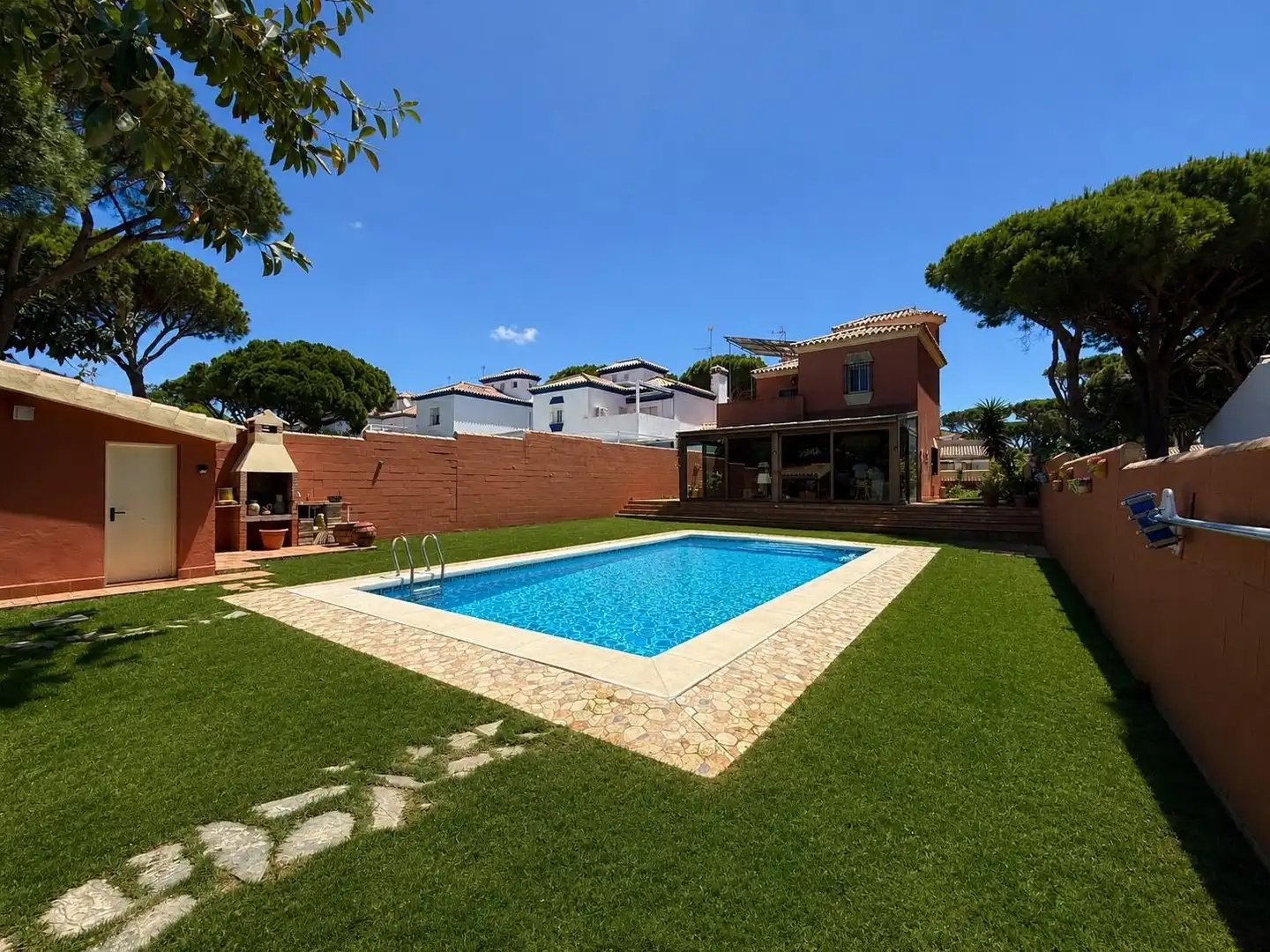 Piscina de Casa o chalet en venta en Chiclana de la Frontera con Aire acondicionado, Jardín privado y Terraza