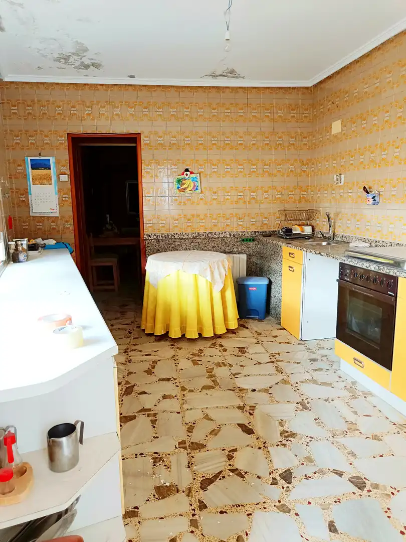 Kitchen of Flat for sale in Barruelo de Santullán  with Parquet flooring, Terrace and Furnished