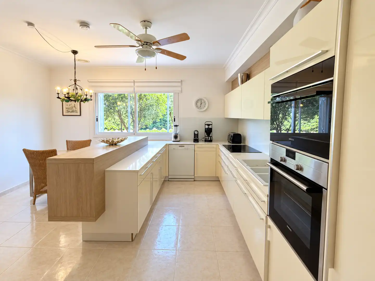 Kitchen of Houses for sale in Son Verí