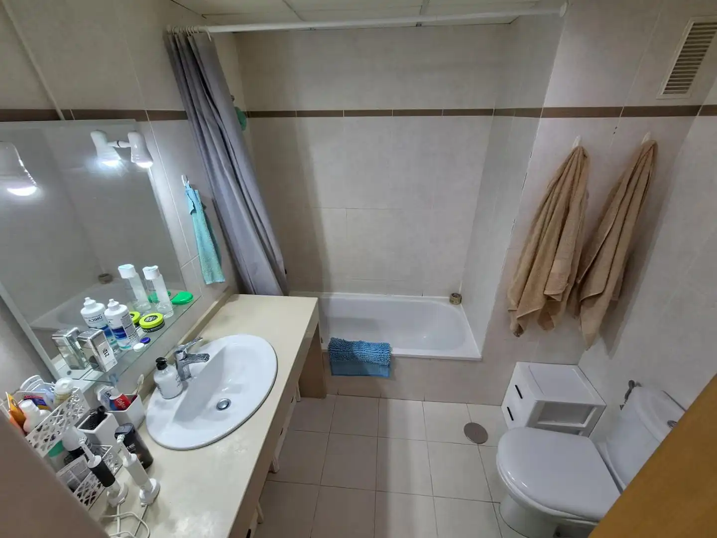 Bathroom of Flat for sale in Castellón de la Plana / Castelló de la Plana  with Air Conditioner, Heating and Parquet flooring