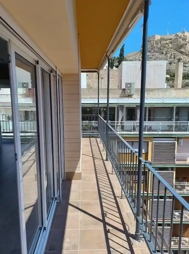 Terrassa de Apartament de lloguer en Alicante / Alacant amb Aire condicionat, Calefacció i Parquet