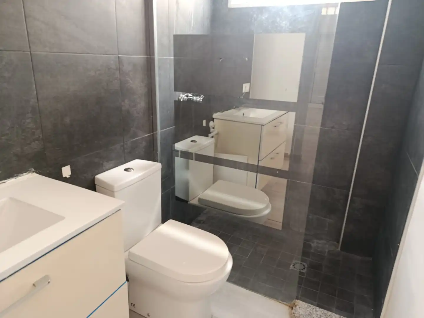 Bany de Apartament en venda en Chiva amb Aire condicionat, Terrassa i Piscina comunitària