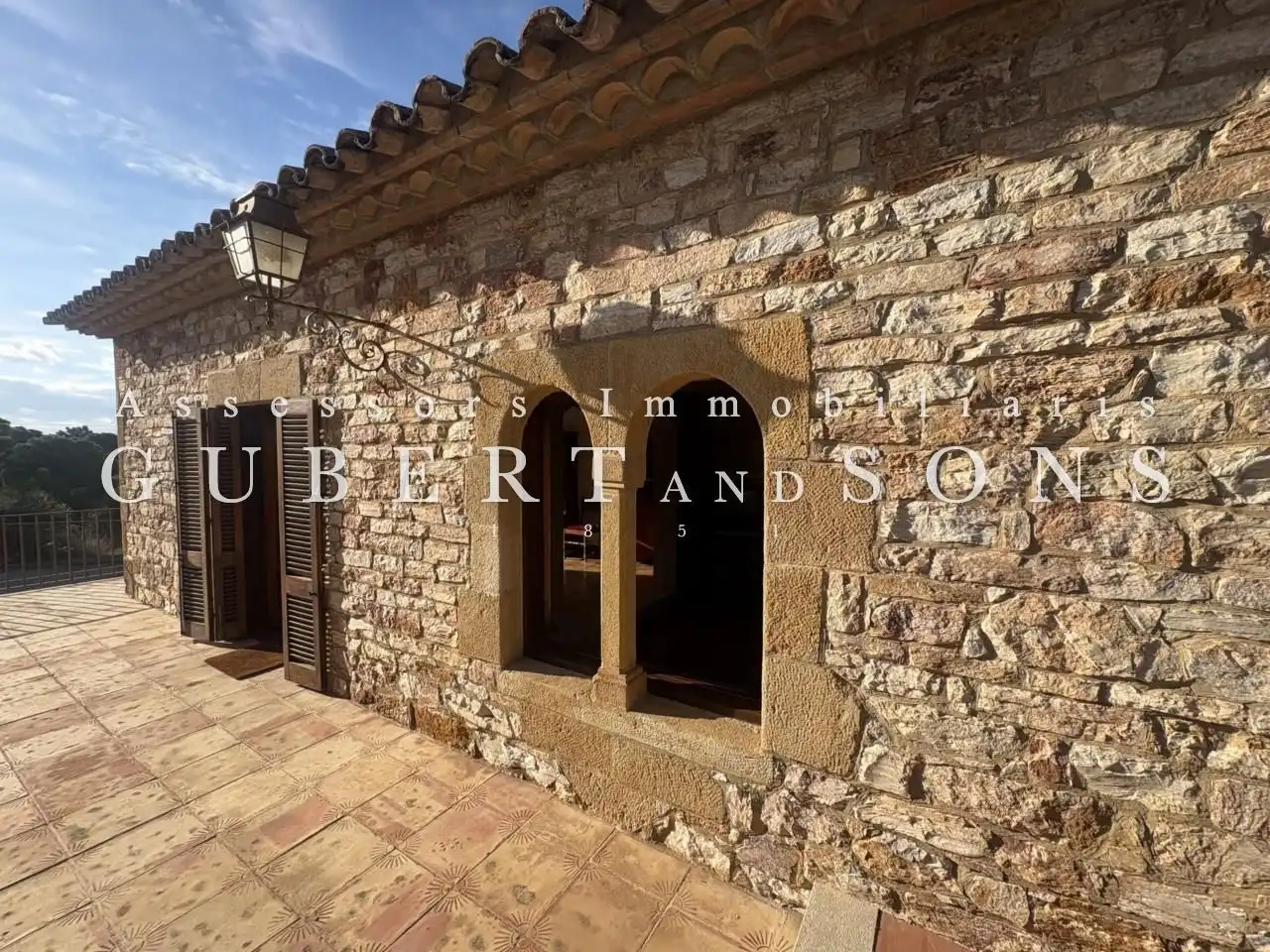 Vista exterior de Finca rústica en venda en Begur amb Calefacció, Jardí privat i Terrassa