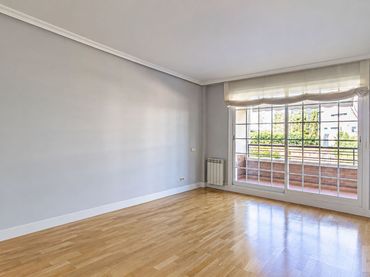 Appartamento con balcone in affitto a Granja del Conde