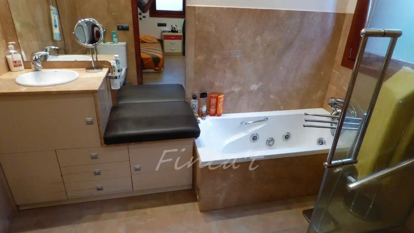 Bany de Casa o xalet en venda en Moià amb Aire condicionat, Calefacció i Terrassa