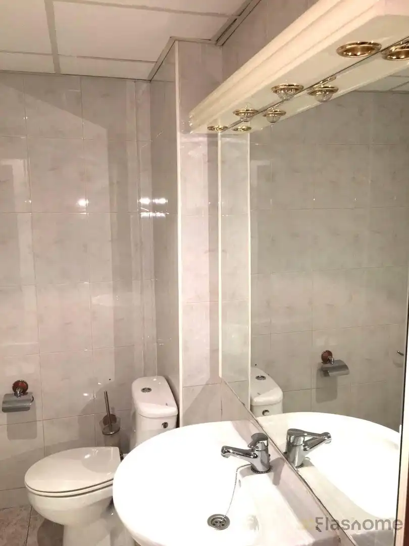 Badezimmer von Wohnung zum Verkauf in Santa Amalia mit Klimaanlage, Heizung und Terrasse