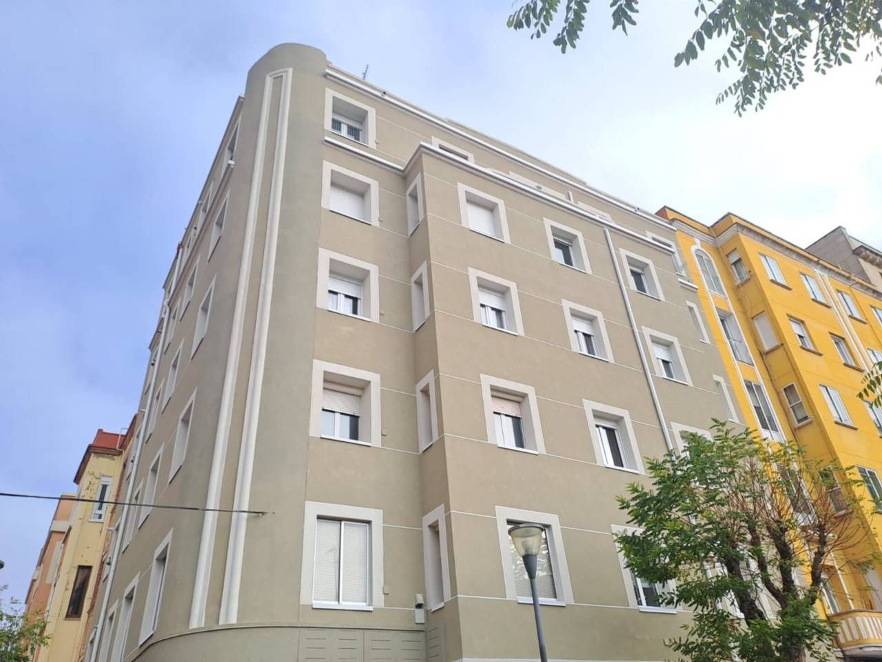 Vista exterior de Pis en venda en Burgos Capital amb Calefacció i Parquet