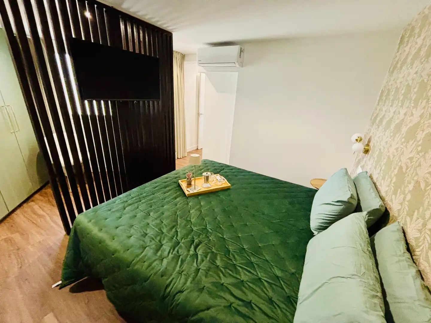 Habitación de Apartamento en venta en Fuengirola con Aire acondicionado, Calefacción y Jardín privado