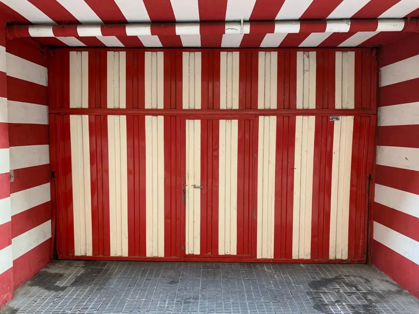 Exterior view of Garage for rent in Santander