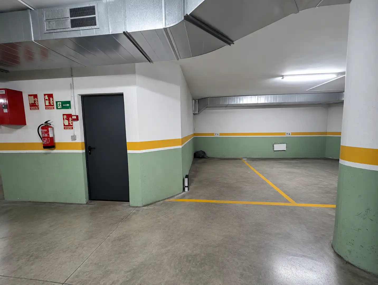 Parking de Piso de alquiler en Reus con Aire acondicionado, Calefacción y Horno