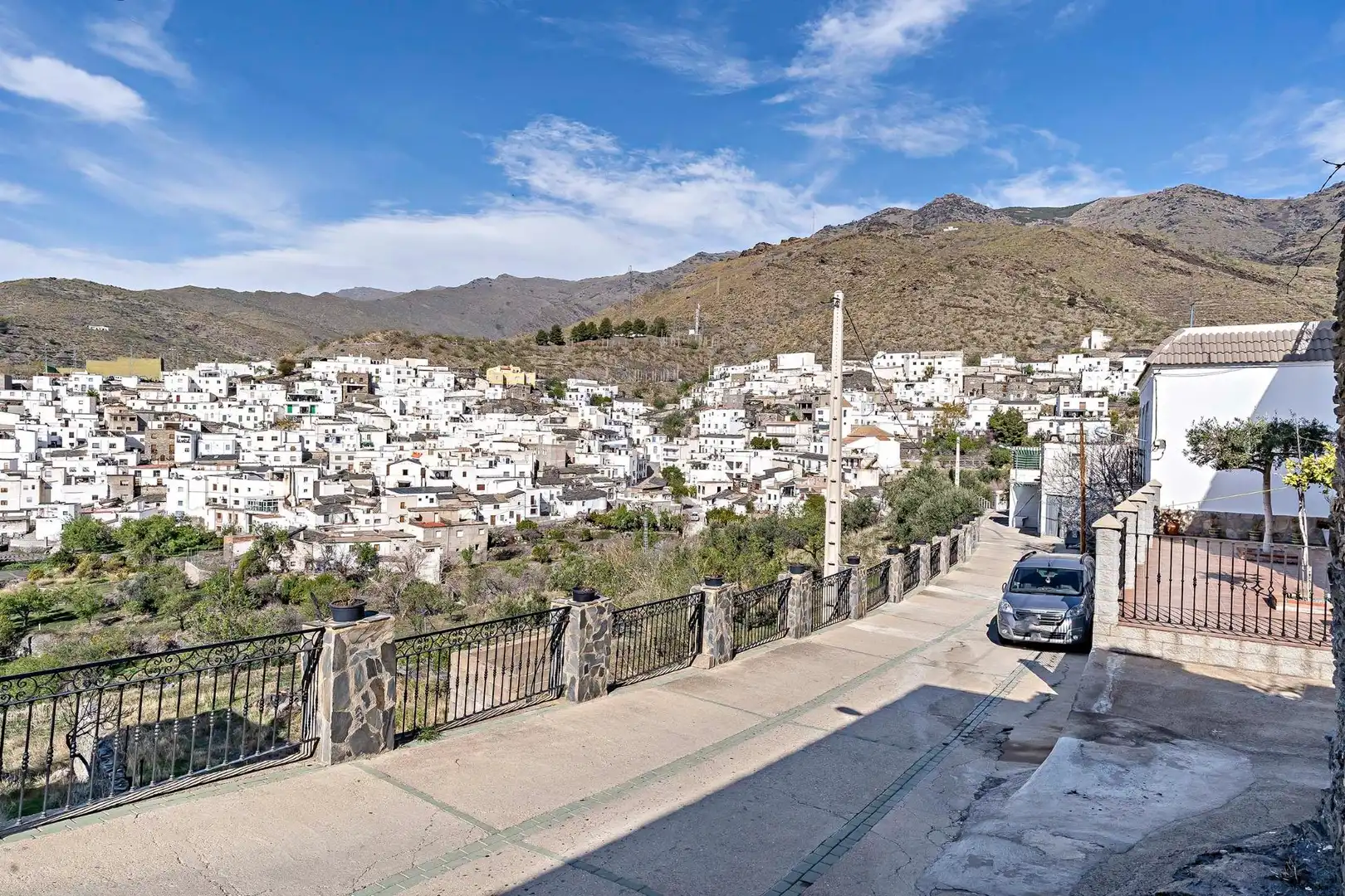 Vista exterior de Àtic en venda en Velefique amb Aire condicionat, Calefacció i Jardí privat