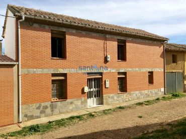 Casa en venta en Pajares de los Oteros