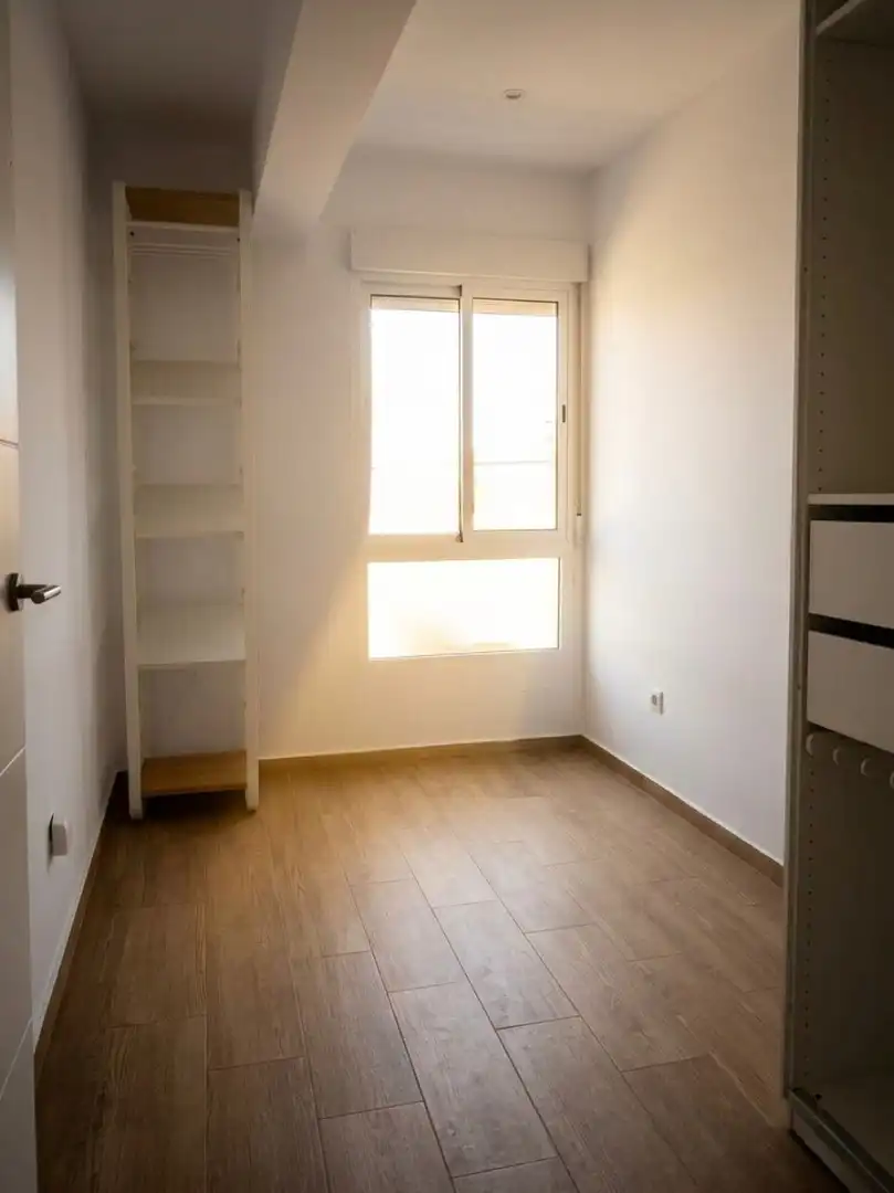 Schlafzimmer von Wohnung zur Miete in L'Eliana mit Klimaanlage, Heizung und Möbliert