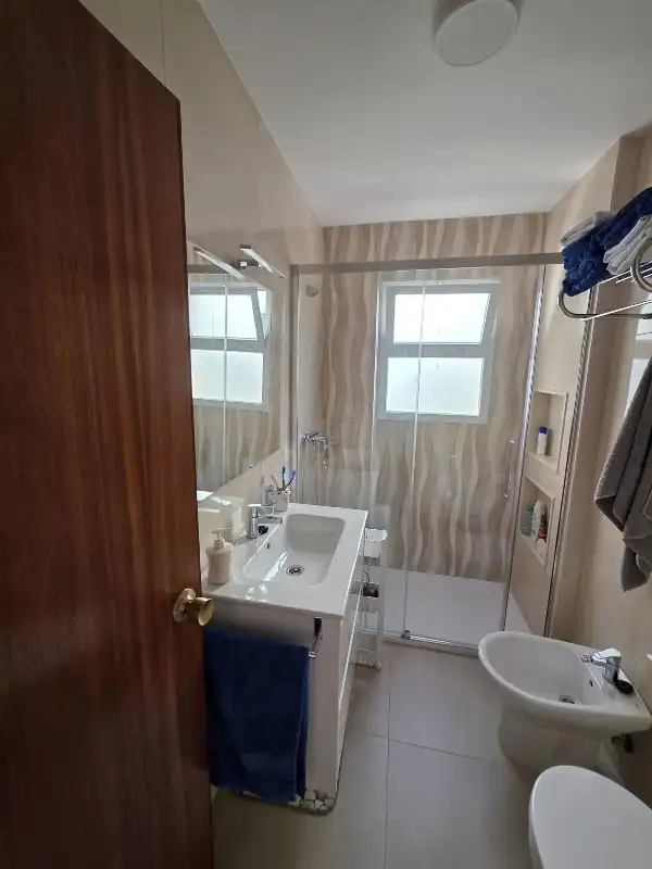Bany de Apartament en venda en Nerja amb Calefacció, Terrassa i Traster