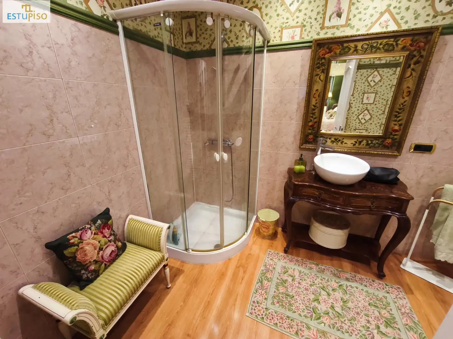 Baño de Piso en venta en Vitoria - Gasteiz con Calefacción, Parquet y Terraza