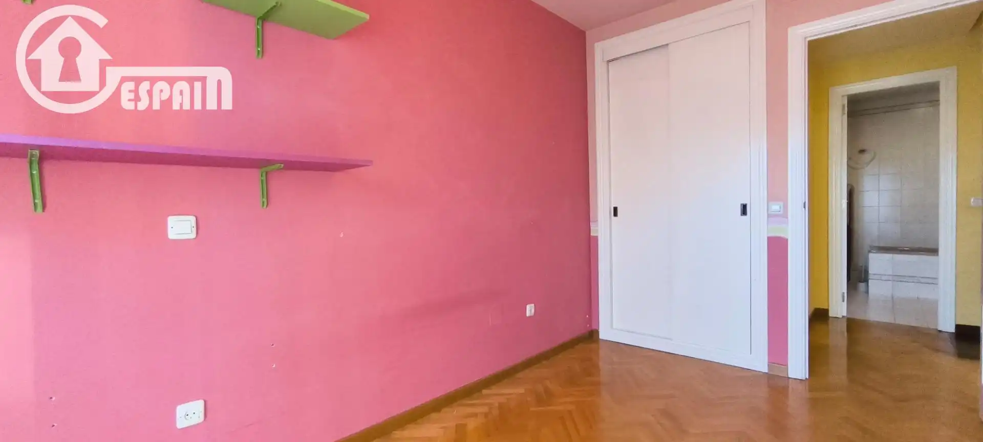 Dormitori de Dúplex en venda en Madrid amb Calefacció, Jardí privat i Piscina comunitària