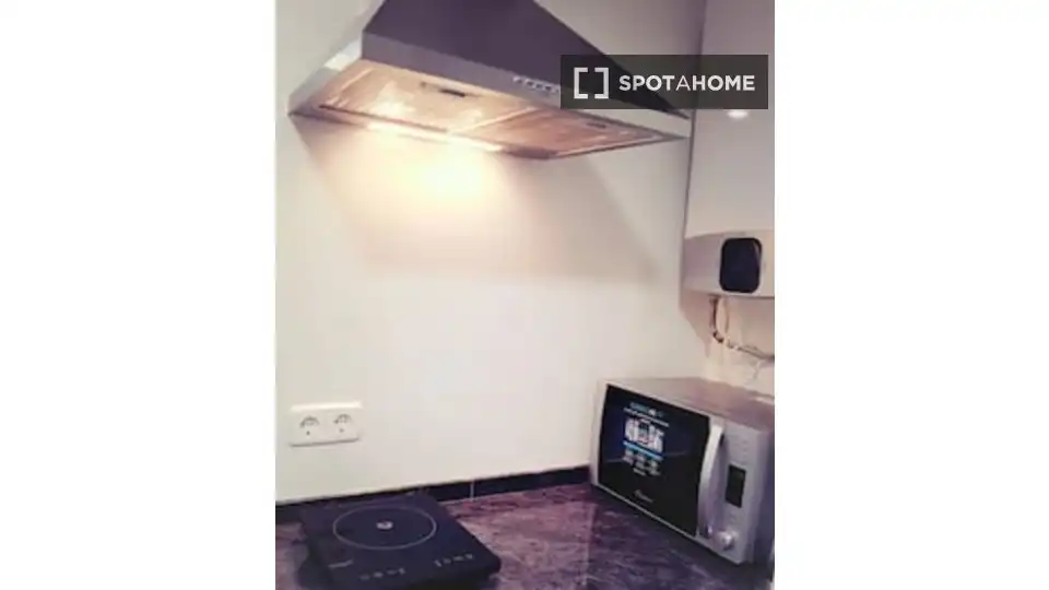 Cocina de Piso de alquiler en Valencia con Aire acondicionado, Calefacción y Amueblado
