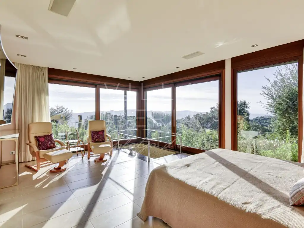Habitación de Casa o chalet en venta en Castell d'Aro, Platja d'Aro i s'Agaró con Aire acondicionado, Calefacción y Jardín privado