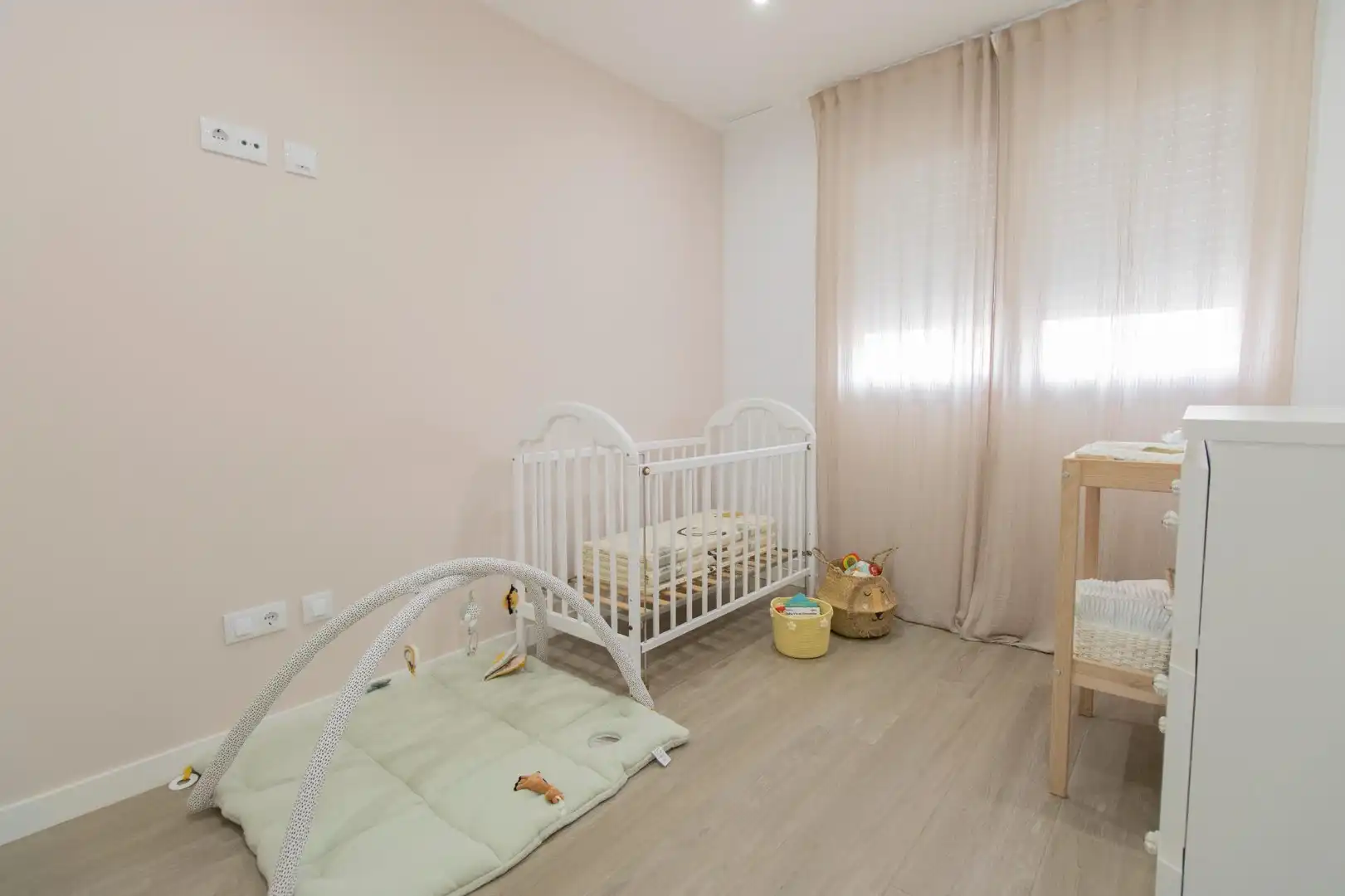 Bedroom of Attic for sale in Rafelbuñol / Rafelbunyol  with Air Conditioner, Terrace and Storage room