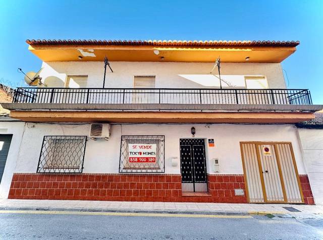 Casa adosada en Venta en Calle Santa Bárbara en Parque de San Roque
