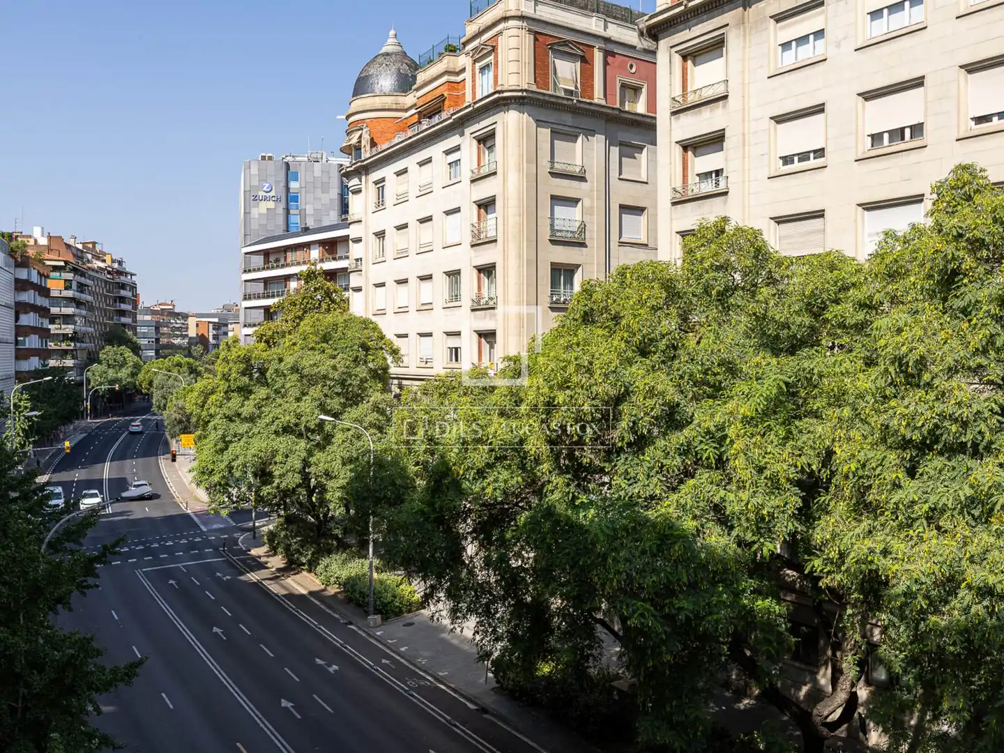 Vista exterior de Pis en venda en Barcelona amb Aire condicionat, Calefacció i Traster