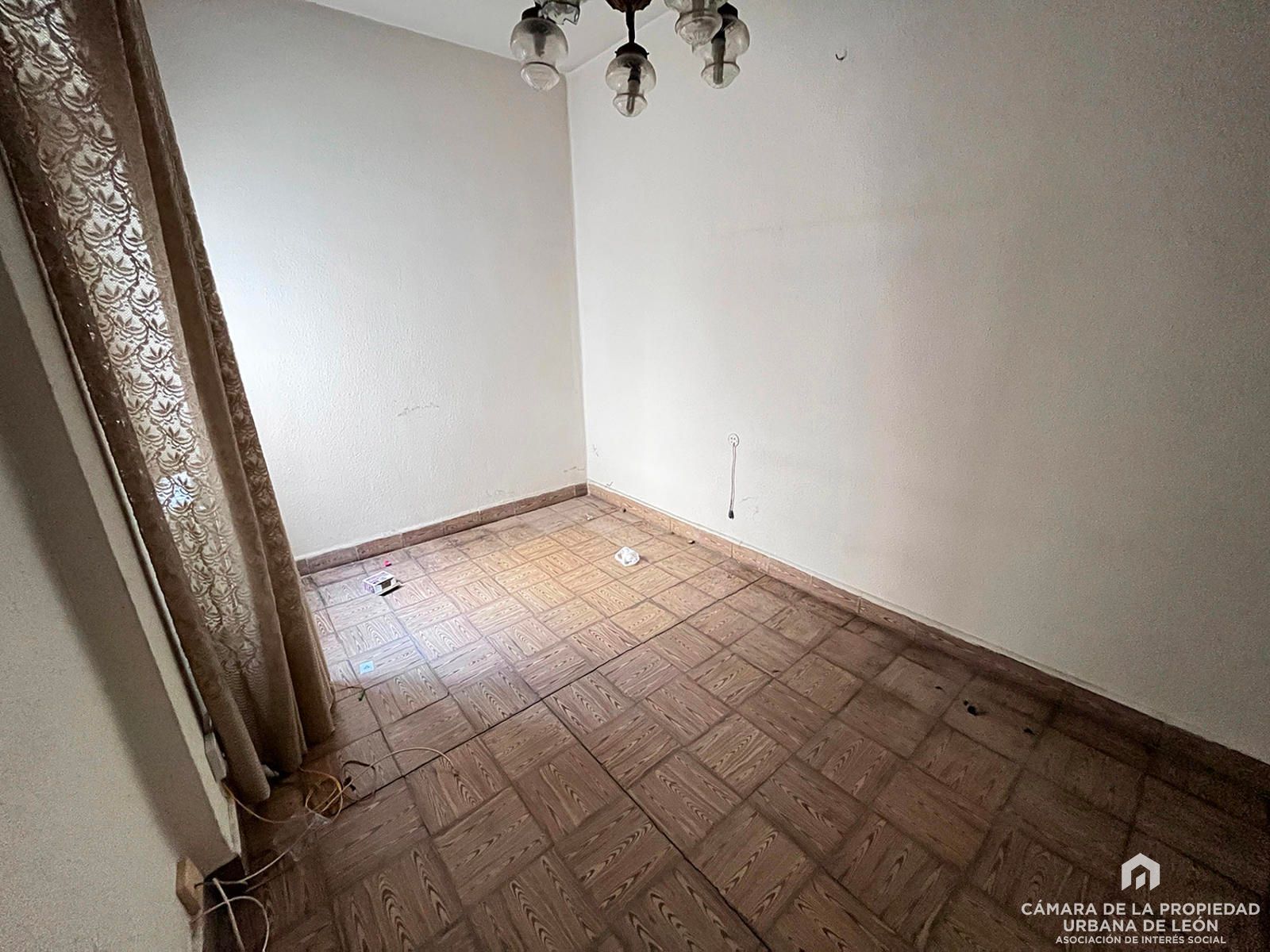 Pis en venda en León Capital  amb Calefacció