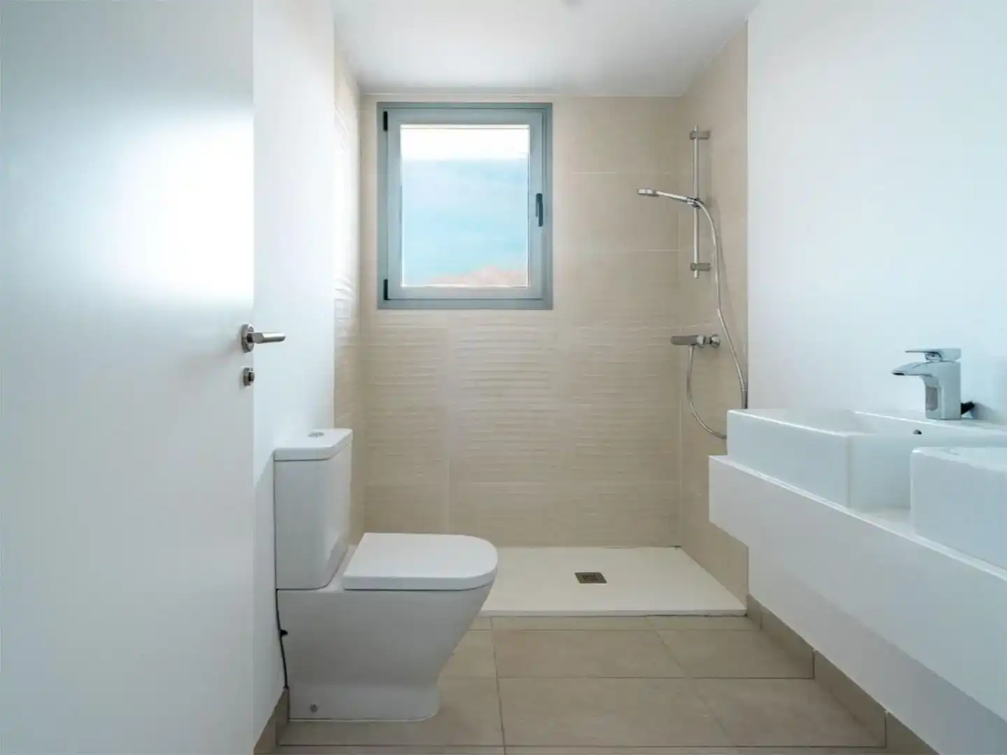 Baño de Ático en venta en Estepona con Aire acondicionado, Piscina y Balcón