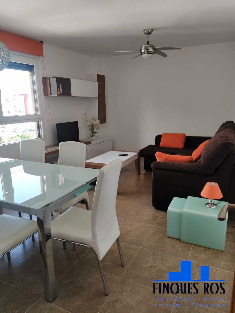 Sala d'estar de Pis de lloguer en Vinaròs amb Aire condicionat, Moblat i Forn