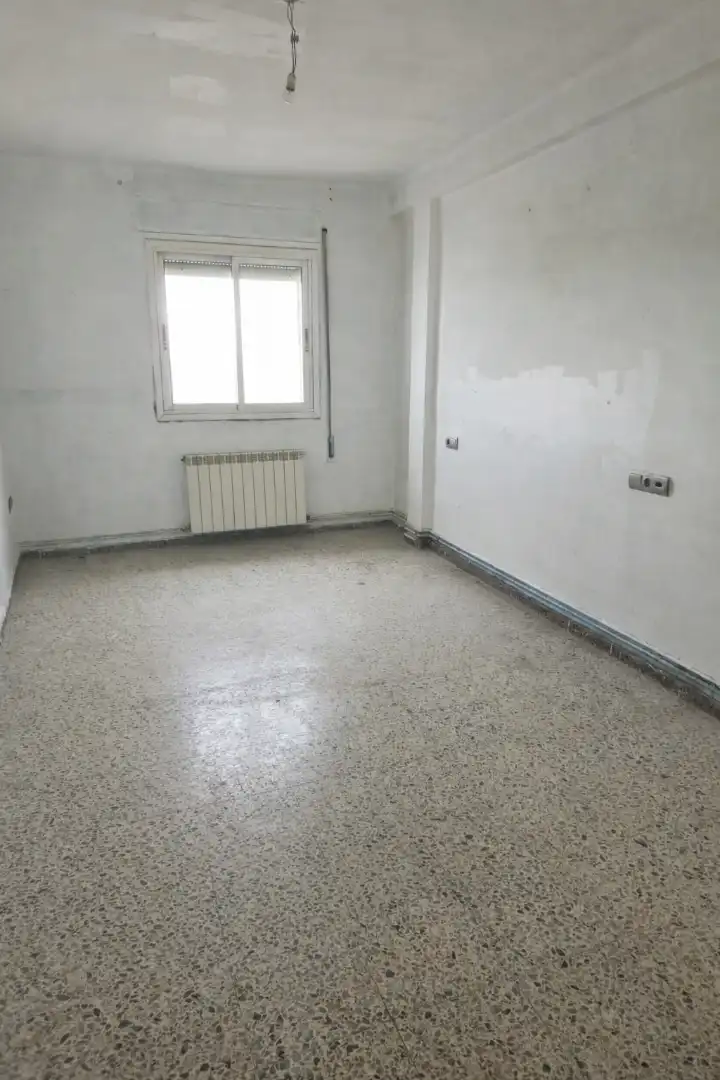 Habitación de Piso en venta en  Zaragoza Capital con Calefacción