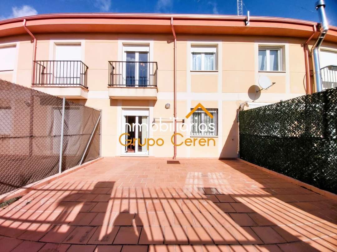 Exterior view of Single-family semi-detached for sale in Redecilla del Camino  with Heating, Private garden and Terrace