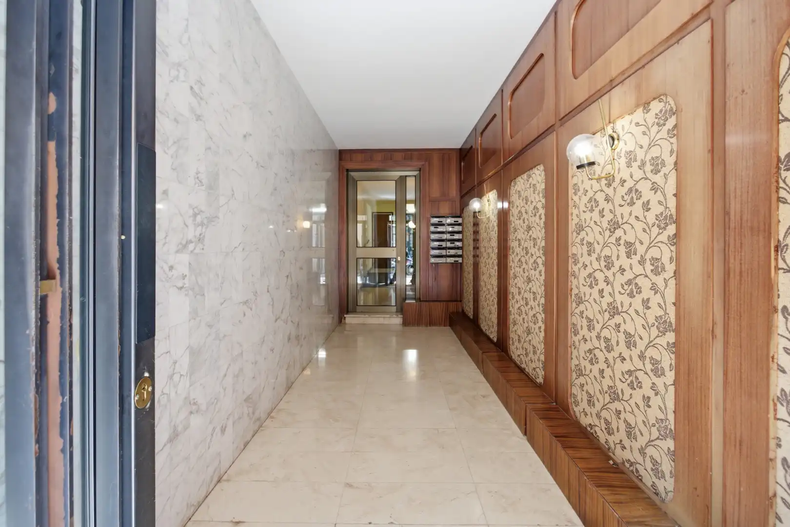 Piso en venta en Barcelona con Aire acondicionado, Calefacción y Horno