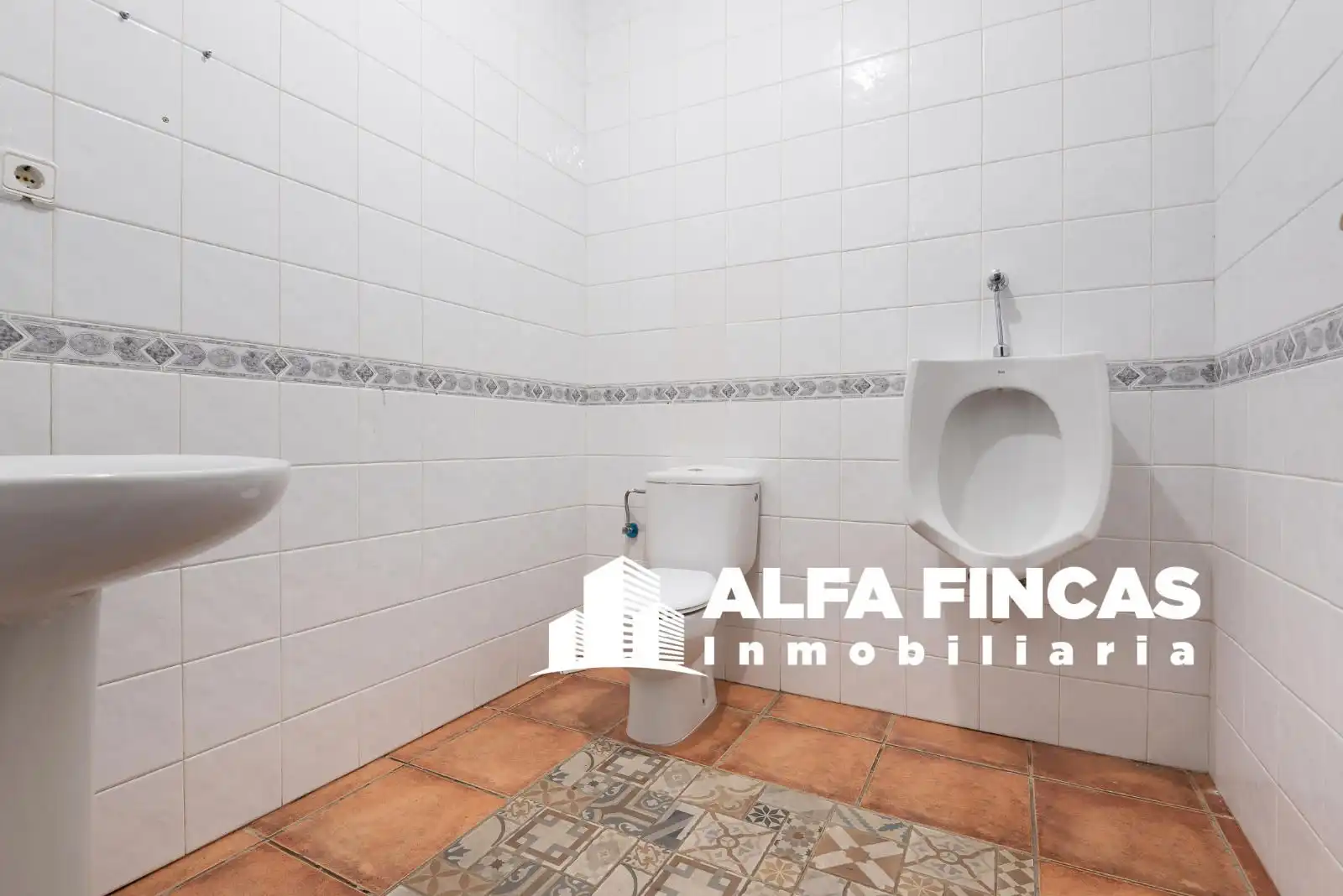Bathroom of Houses for sale in Las Mesas    with Private garden, Terrace and Balcony
