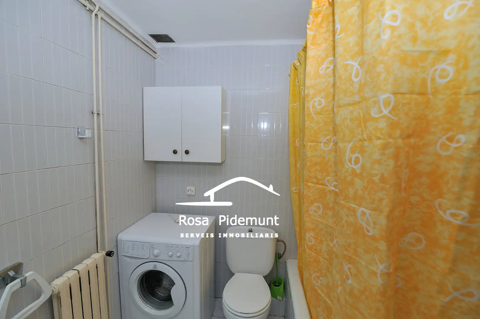 Baño de Piso en venta en Lloret de Mar con Horno y Balcón