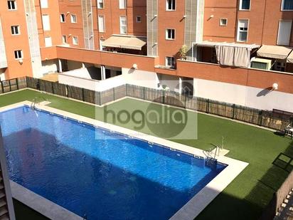 Swimming pool of Flat to rent in  Sevilla Capital  with Air Conditioner and Community pool