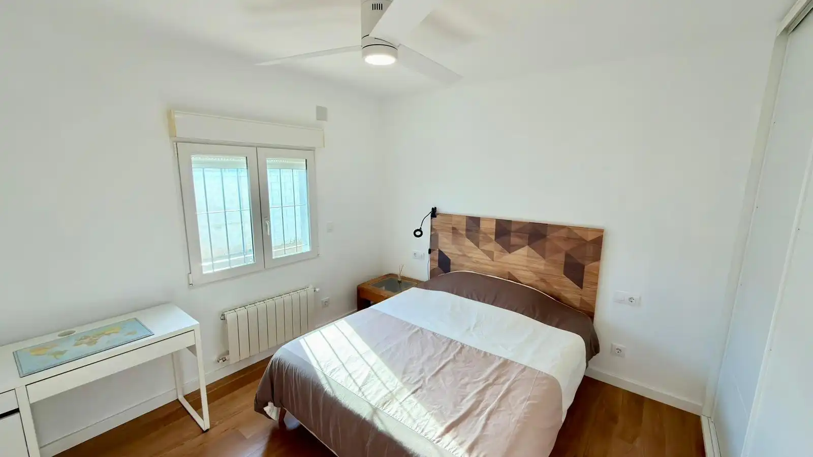 Bedroom of Houses for sale in El Campello  with Air Conditioner, Terrace and Swimming Pool