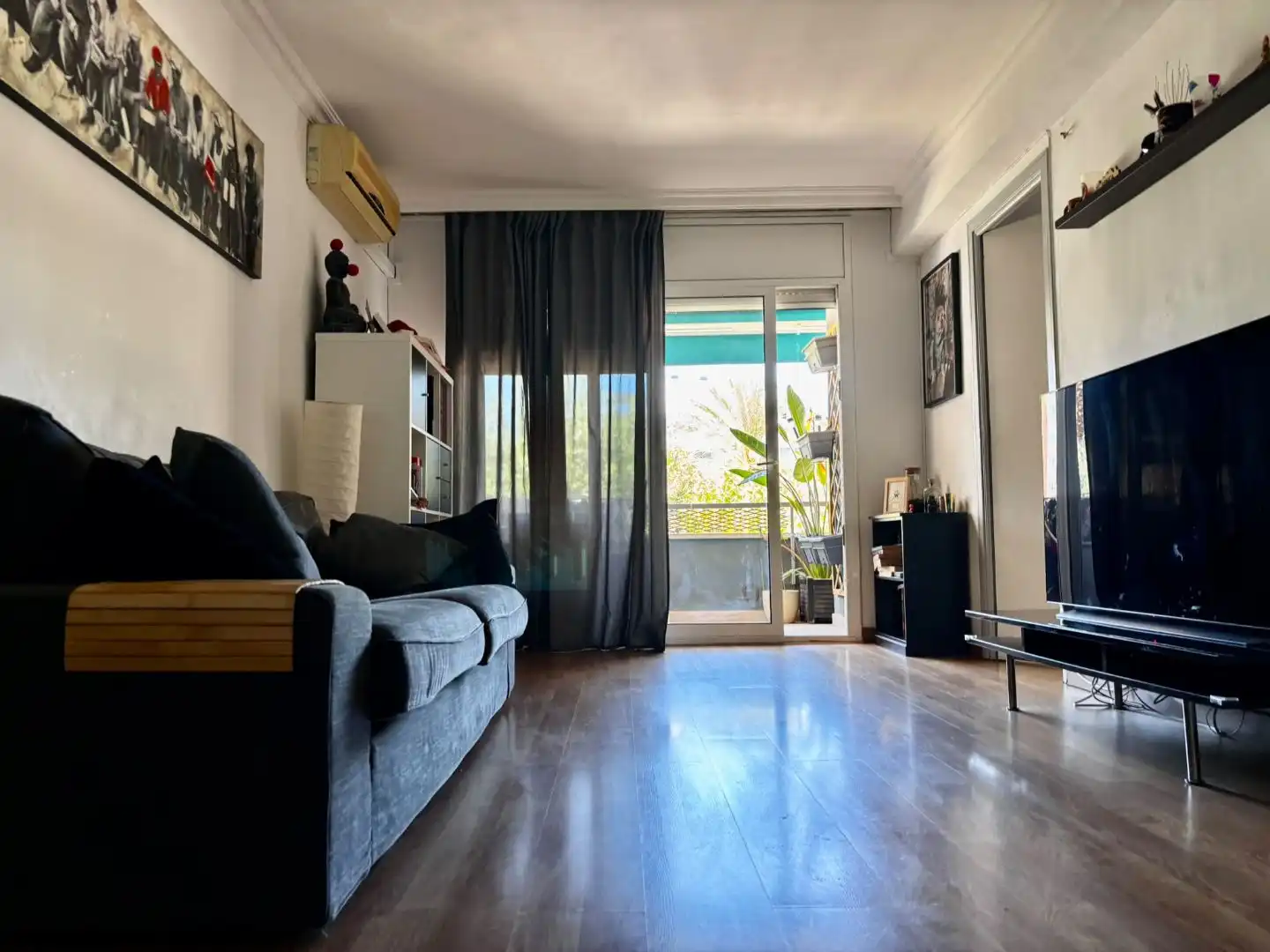 Sala d'estar de Pis en venda en Sant Andreu de la Barca amb Aire condicionat i Balcó
