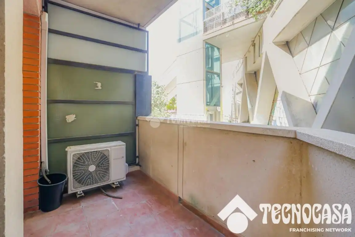 Terrasse von Wohnung zum Verkauf in Barcelona mit Klimaanlage und Balkon