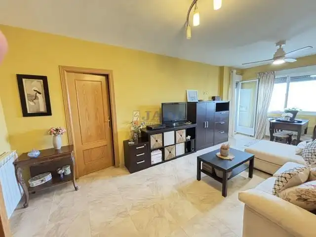 Sala de estar de Dúplex en venta en Valdepeñas, Ciudad Real