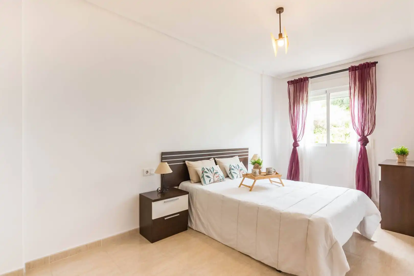 Habitación de Piso en venta en Murcia con Trastero y Amueblado