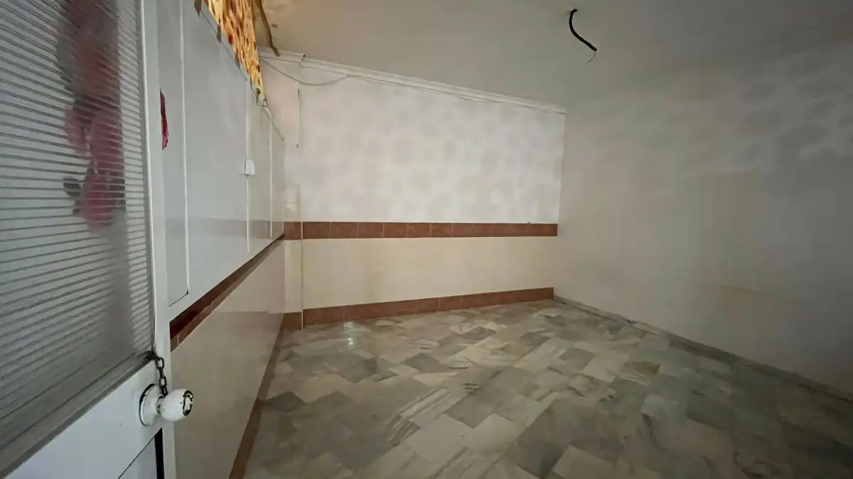 Flat for sale in PORTUGAL, 4, Lora del Río