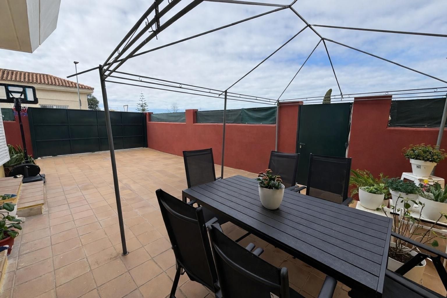 Planta baja for sale in El Pino - Bajo de Guía