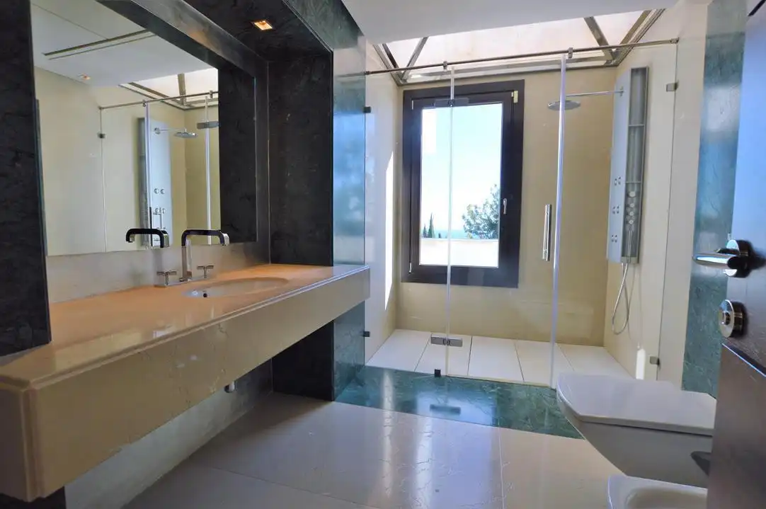 Chalet con piscina en venta en Calle Verdi, imagen 11