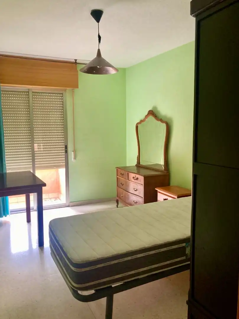 Bedroom of Flat for rent in Granada  with Furnished, Oven and Washing machine