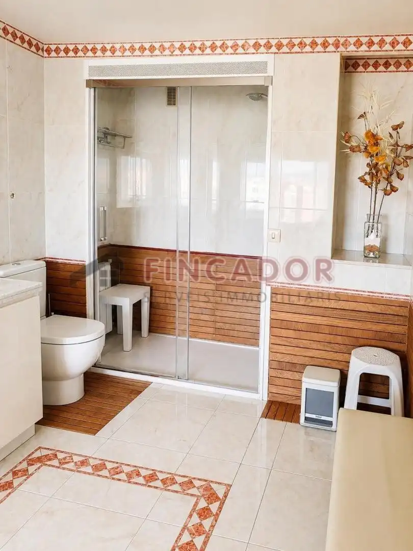 Baño de Piso en venta en Barcelona con Calefacción y Parquet